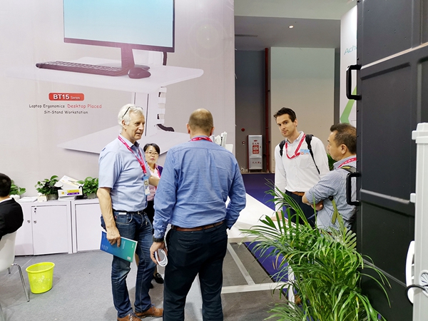 1694997618299070.jpg 8b9ac8c68ca5116fc11d6bd2d96a4ec2_43rdChinaInternationalFurnitureFair20191.jpg