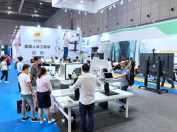 1694998230134612.jpg b90f2b41de9f004b9917dd2886b5aee0_44thCIFFShanghaiHongqiao8.jpg